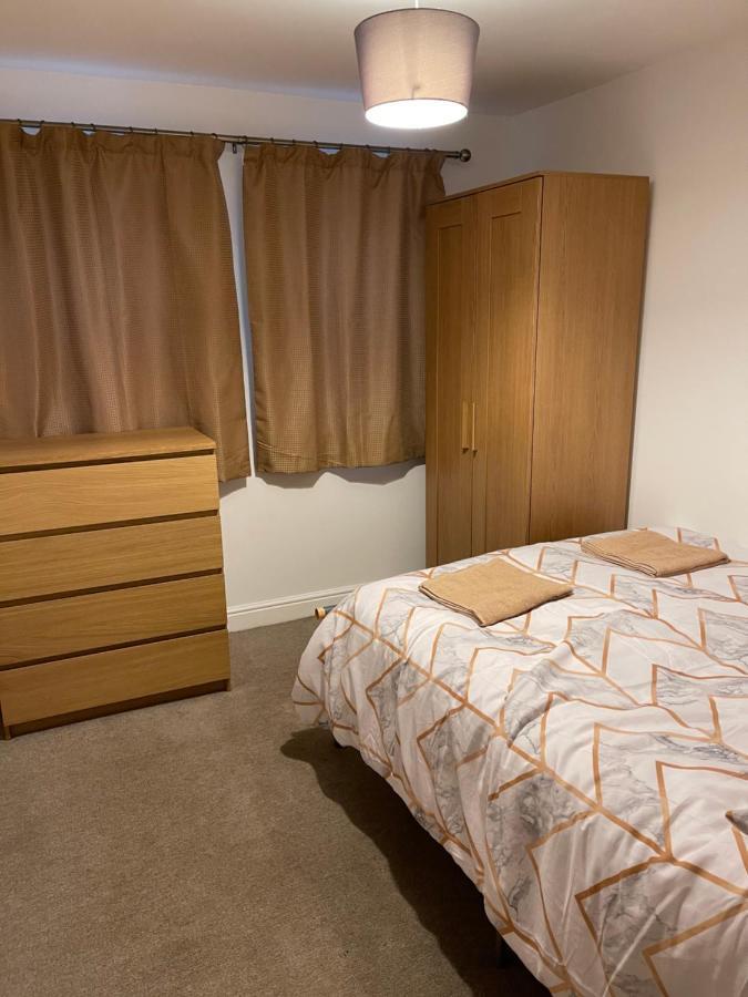 Modern, Quiet, Sleeps 10, Anfield, Tourists,