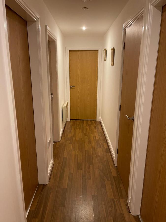 Modern, Quiet, Sleeps 10, Anfield, Tourists, *