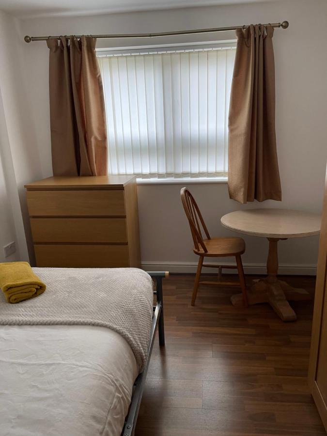 Modern, Quiet, Sleeps 10, Anfield, Tourists, * Liverpool