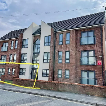 Modern, Quiet, Sleeps 10, Anfield, Tourists, Liverpool Exterior photo