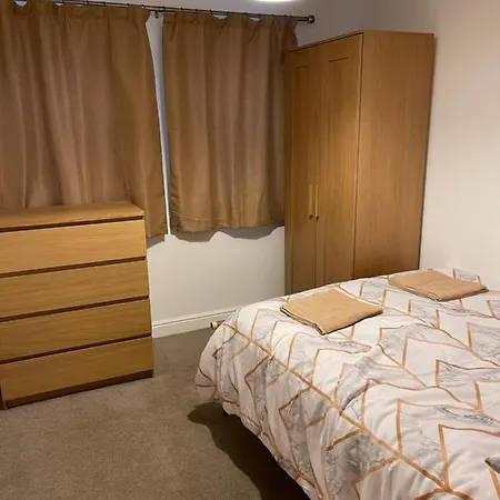 Modern, Quiet, Sleeps 10, Anfield, Tourists, Liverpool Exterior photo