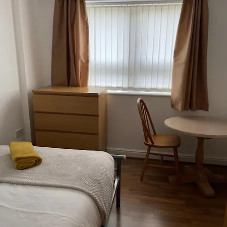 Modern, Quiet, Sleeps 10, Anfield, Tourists, Liverpool Exterior photo