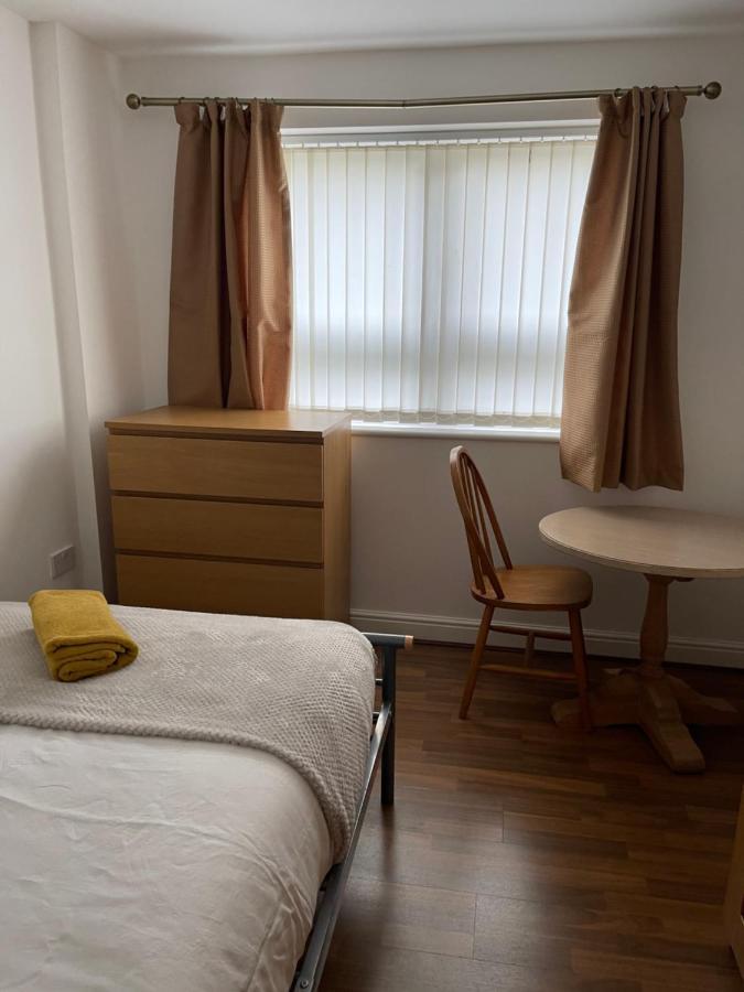 Modern, Quiet, Sleeps 10, Anfield, Tourists,